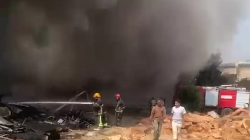  اندلاع حريق داخل ورشة خراطة بالمجزر الآلي في البساتين