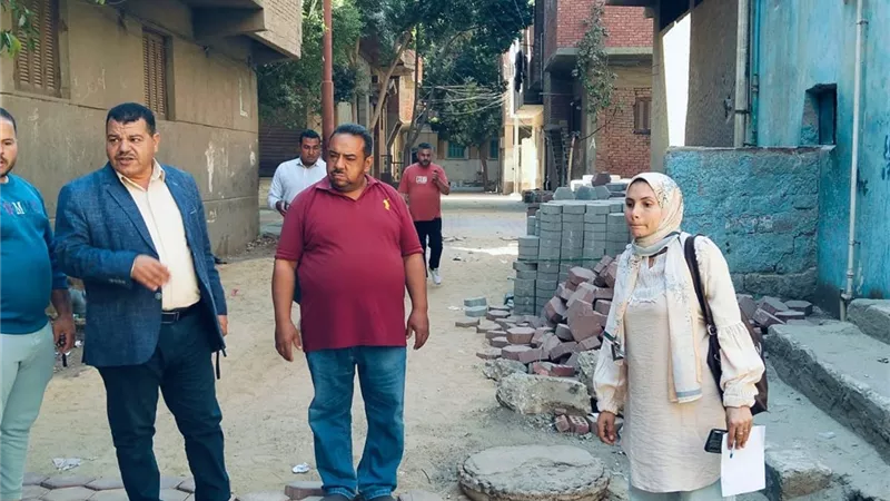 الوحدة المحلية بمركز ببا تواصل حملات الرصف ورفع المخلفات لتحسين الخدمات |صور