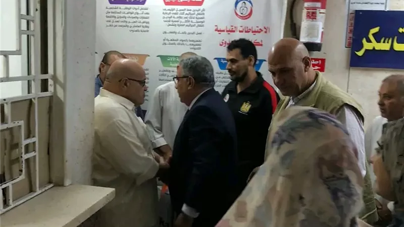 محافظ الدقهلية يتفقد عيادة التأمين الصحي بجديلة ويشدد على جودة الرعاية الطبية |صور