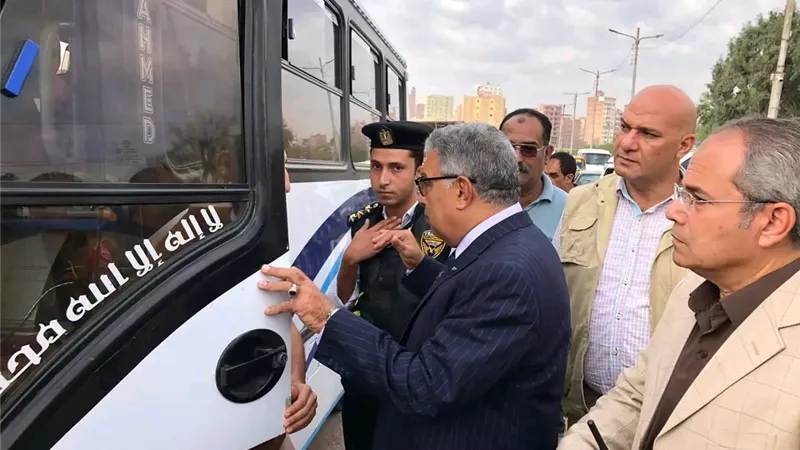 محافظ الدقهلية يتفقد موقف سيارات جديلة ويشدد على انتظام النقل
