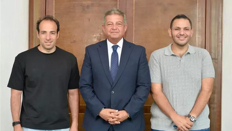 رئيس «الأعلى للإعلام» يلتقي بـ«الدحيح» لدعم المحتوي الرقمي الهادف