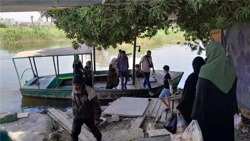 معديات الموت.. «إيچبتك» يعايش معاناة المواطنين داخل مراكب الوراق والبحر الأعظم