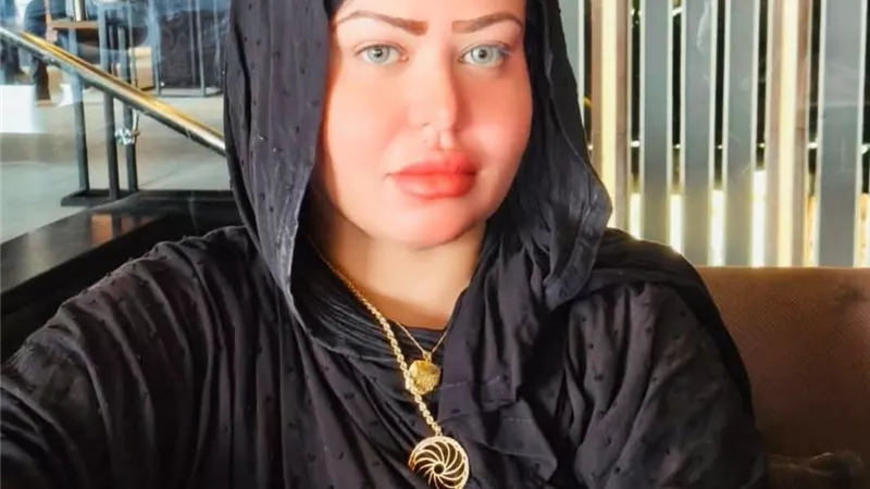 برمز التمساح ودعم المرأة.. «شيماء جنيدي» أول سيدة تخوض سباق البرلمان في بني سويف