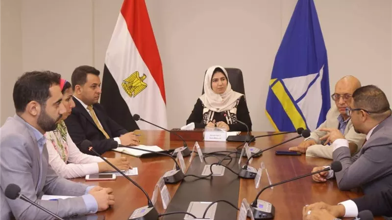 نائب محافظ دمياط تناقش تجهيزات إنشاء مركز معلومات وتطبيقات التحول الرقمي