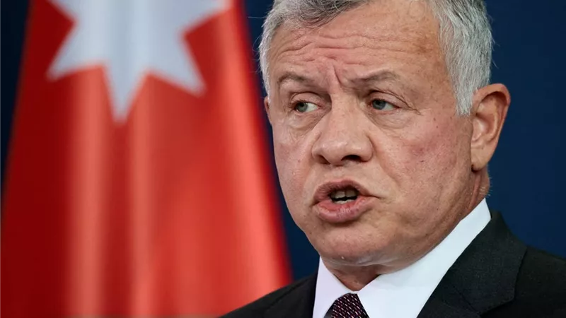 الملك عبد الله الثاني: نفتخر ونعتز بالعالم الأردني عمر ياغي