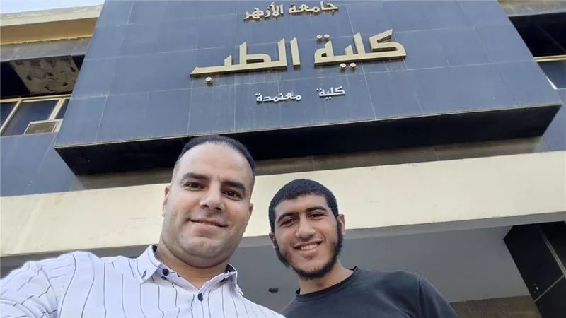 الثاني على الثانوية الأزهرية يضطر لدراسة الطب.. «كان يحلم بعلوم الشريعة»