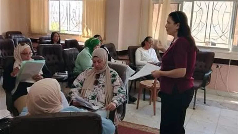الحضانات الجديدة.. «التضامن» تدرب رؤساء أقسام الأمومة والطفولة في السويس