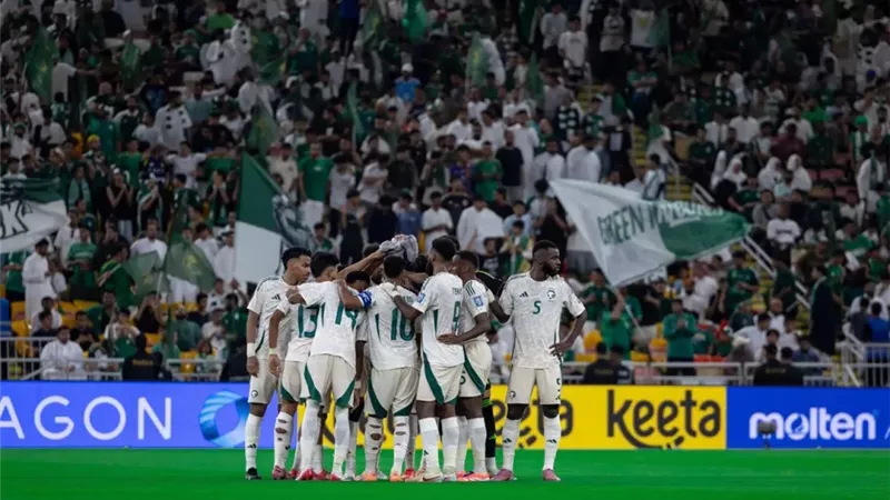 منتخب السعودية يهزم إندونيسيا ويقترب من التأهل لكأس العالم 2026