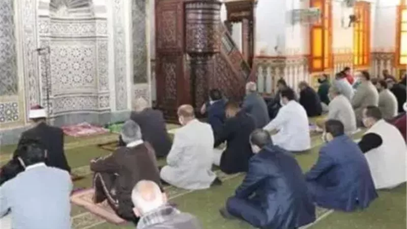 حكم التبكير إلى صلاة الجمعة وعقوبة تَركها والتكاسل عن أدائها