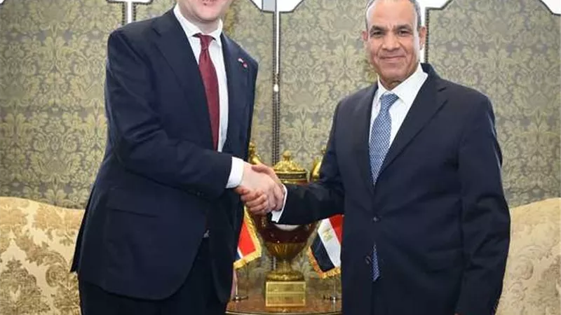 وزير التنمية المحلية النرويجي يتفقد معبر رفح اليوم