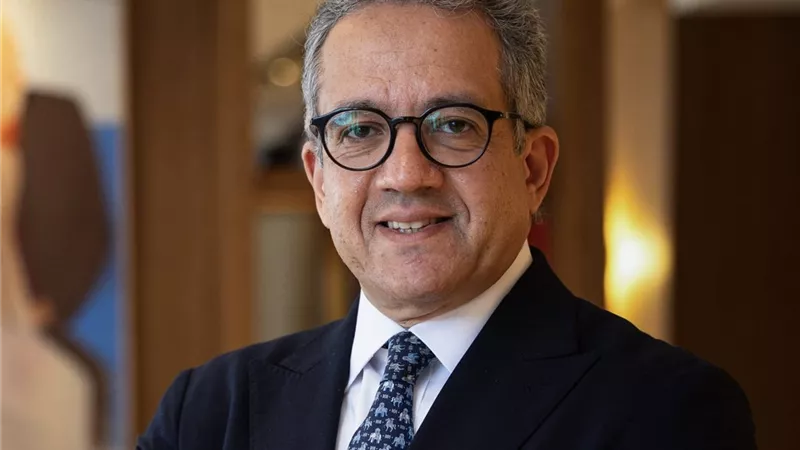 الدكتور خالد العناني يصل إلى مصر بعد انتخابه رئيسًا لمنظمة اليونسكو  
