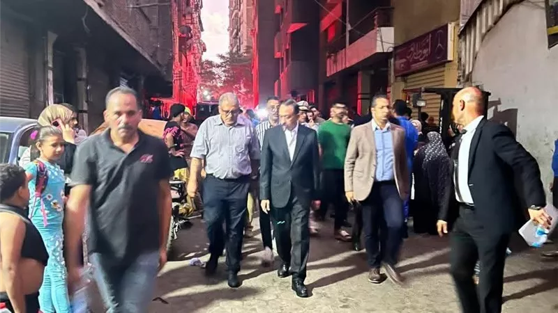 النيران التهمت عقارين ..حجز مالك مخزن الحرفيين المحترق 24 ساعة على ذمة التحريات