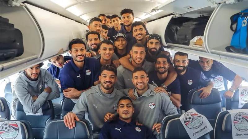 أنجزنا المهمة وراجعين.. اتحاد الكرة ينشر صورا من رحلة عودة المنتخب بعد التأهل للمونديال 