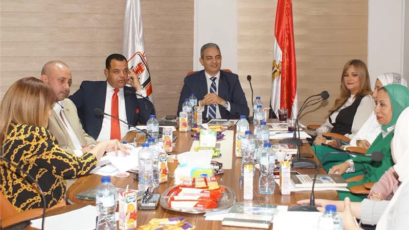 «الإعلاميين» تبحث عن مصادر تمويل مستدامة للإعلام التقليدي ضمن خطة التطوير