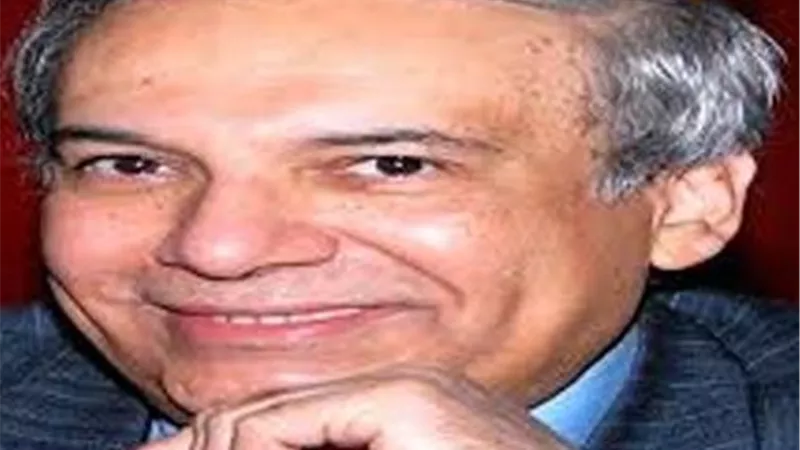 العاشق الذي وثق ذاكرة «أبو الفنون».. عمرو دوارة آخر حراس المسرح المصري