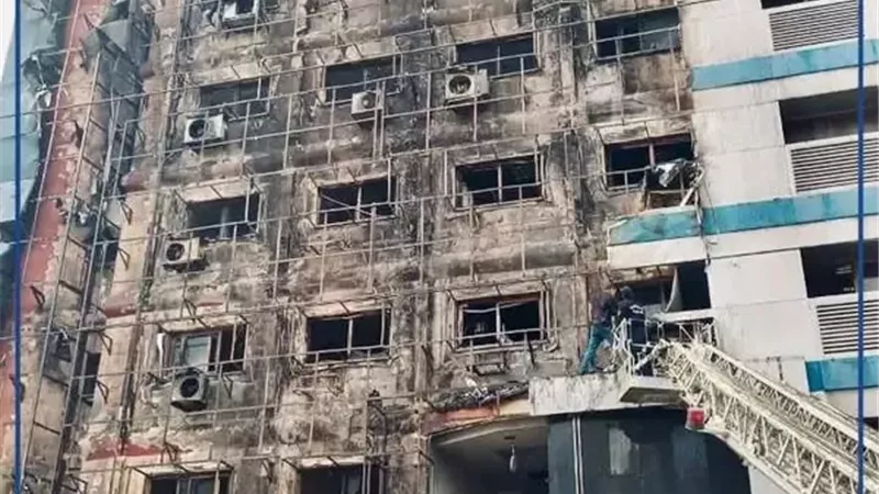 «الصحة»: مصرع شخص وإصابة 29 آخرين في حريق مستشفى راقودة بالإسكندرية