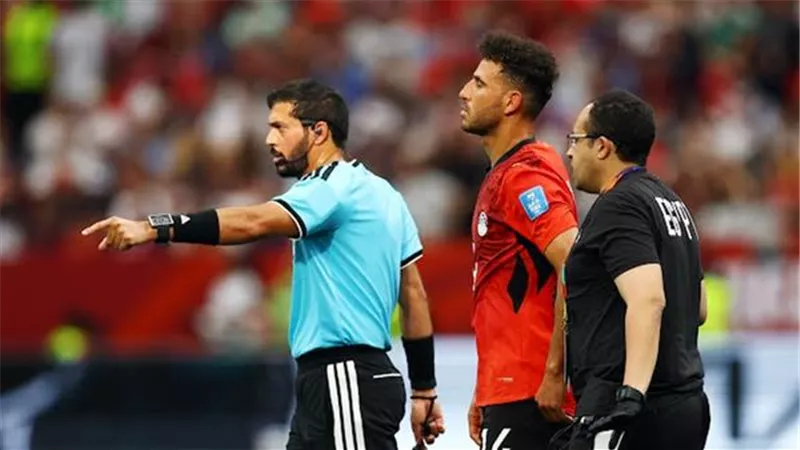 من التعثر إلى السيطرة.. إصابة حمدي فتحي تصنع ريمونتادا مصر التاريخية