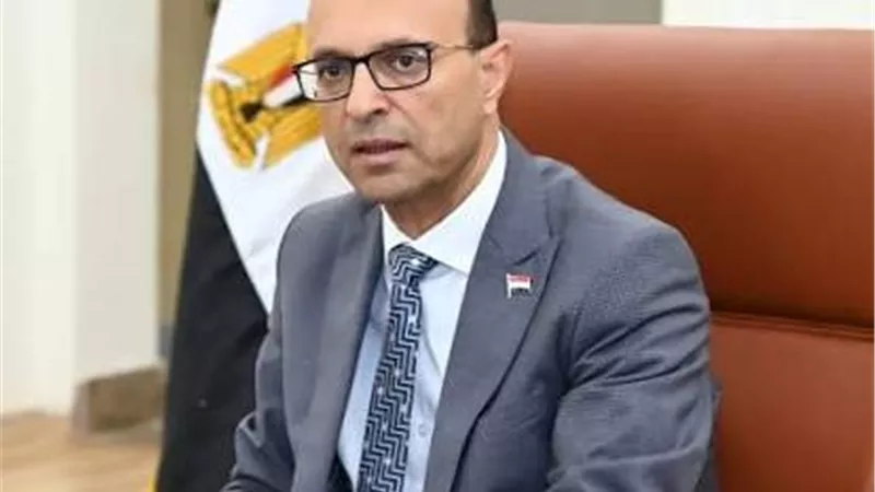  رئيس جامعة أسيوط  مستمر في منصبه والادعاءات المتداولة محض شائعات كاذبة