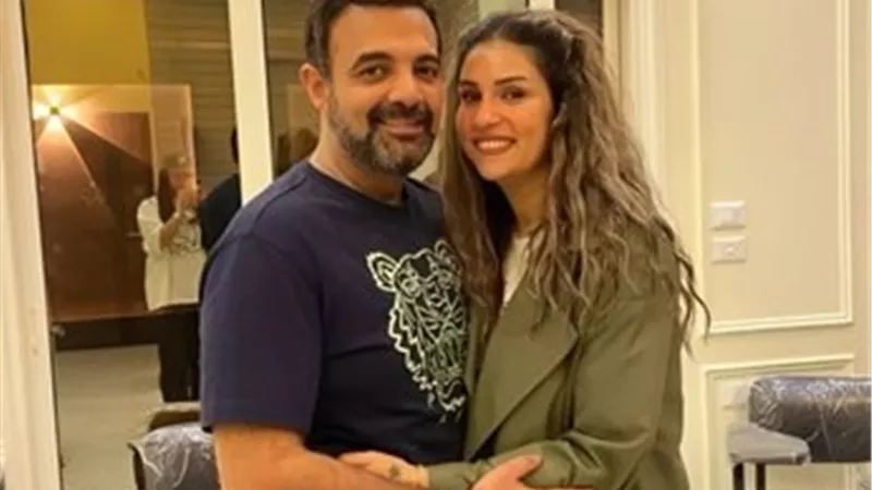 بكلمات مؤثرة.. عمرو محمود ياسين يكشف تفاصيل أزمة زوجته الصحية