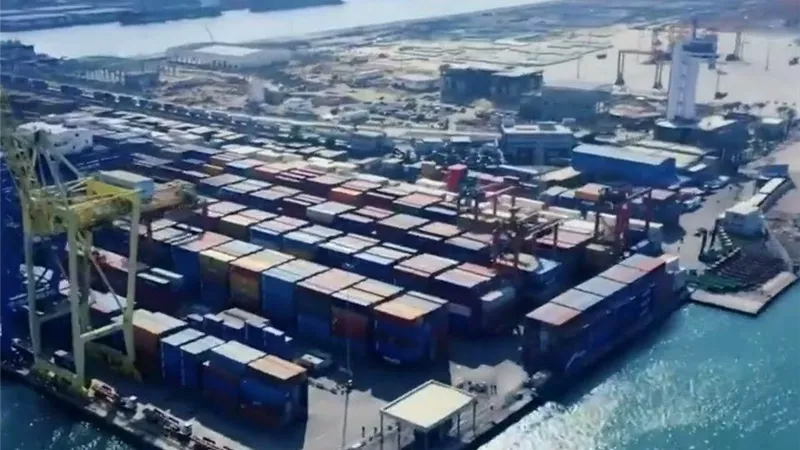 الإسكندرية لتداول الحاويات تمضي نحو إنشاء منطقة لوجستية متكاملة