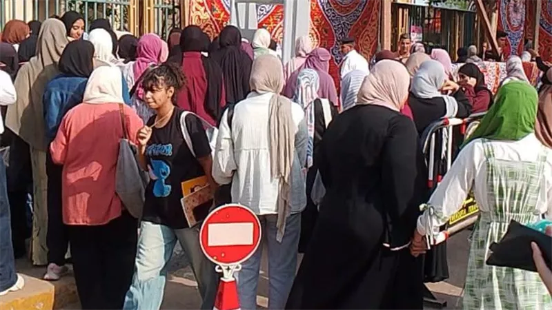 أمهات مصر| الدقيقة بتفرق مطالب بتطبيق تعليمات الوزارة بدخول طلاب الثانوية 