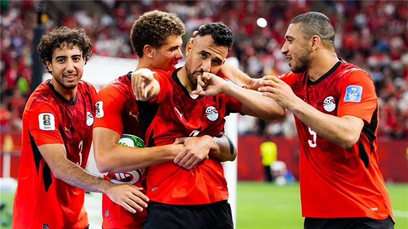 مدير منتخب مصر يكشف إشادة ترامب بمستوى الفراعنة