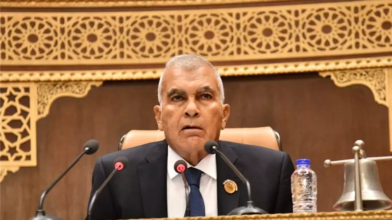 انطلاق جلسة الشيوخ لبحث سياسات تعميق الصناعة وتوطين الدواء