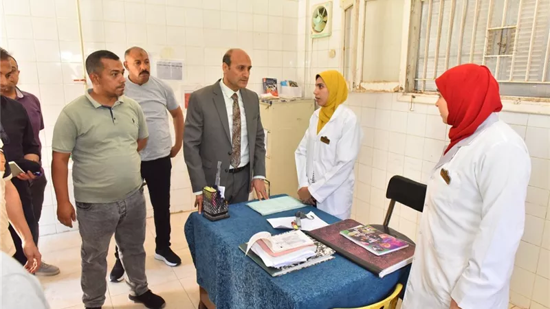 محافظ أسيوط يفاجئ وحدة طب الأسرة بقرية 