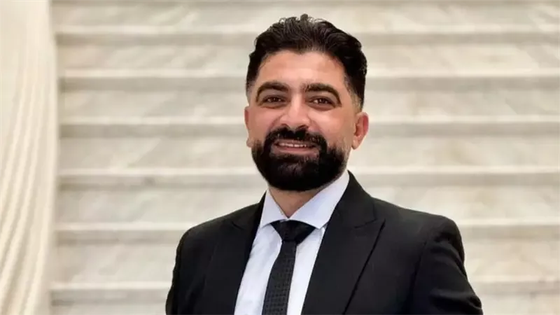 مفاجأة في أزمة فادي خفاجة.. اعتذار علني لأشرف زكي يكشف التفاصيل