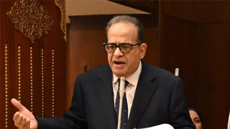 طارق عبدالعزيز: 