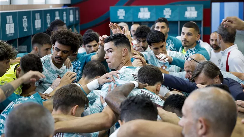 رونالدو يثير الجدل قبل أوزبكستان.. ودعوات لتغيير دوره مع البرتغال