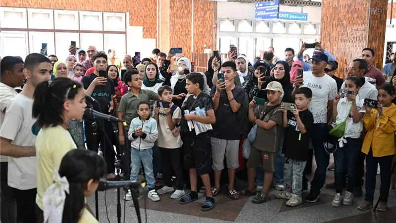 عروض فنية لوزارة الثقافة.. ذوو الهمم يصنعون البهجة في مترو الأنفاق