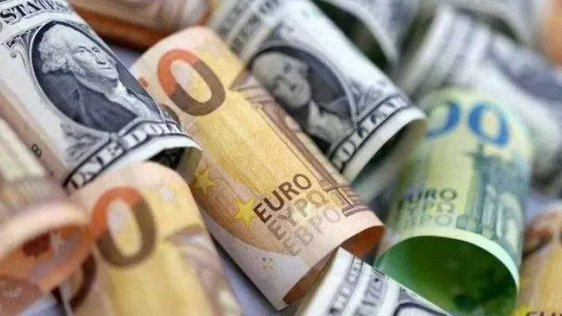موجة صعود جديدة للدولار عالميًا.. والين يقترب من أدنى مستوى في 40 عامًا