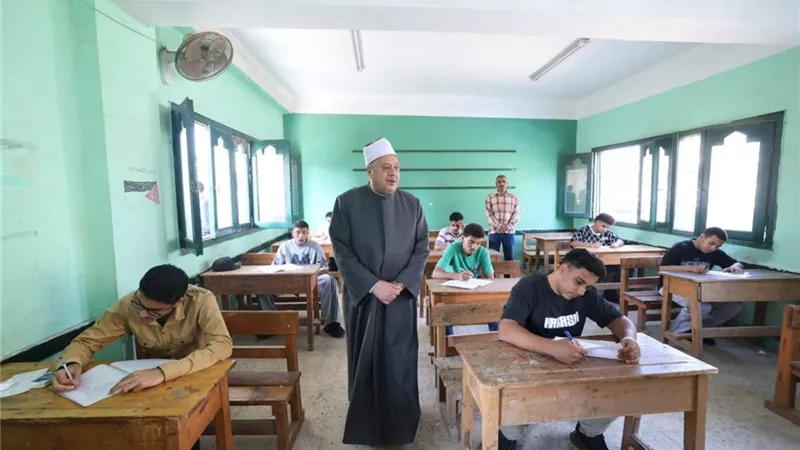 وكيل الأزهر ينعى وفاة مراقب وطالبة بامتحانات الشهادة الثانوية