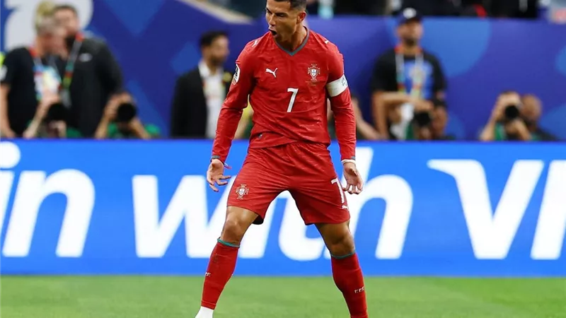 هدف البرتغال الأول ضد أوزبكستان.. وكريستيانو رونالدو يحقق رقمًا تاريخيًا