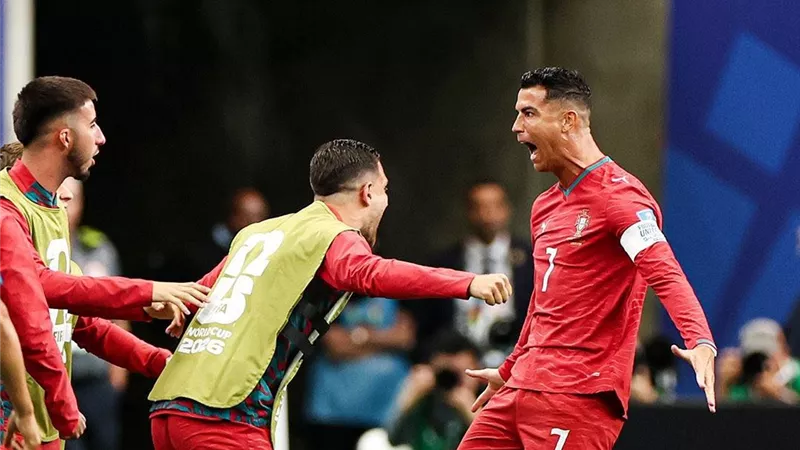 إنجاز للدون.. رونالدو يزاحم ميسي وكلوزه على الأكثر مشاركة في كأس العالم