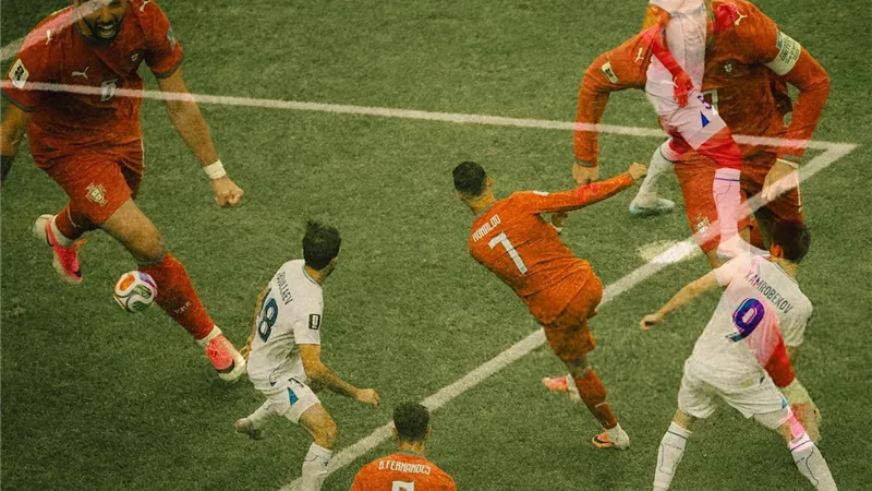 مارتينيز يشيد برونالدو: لم أعمل مع لاعب بهذه الاحترافية من قبل