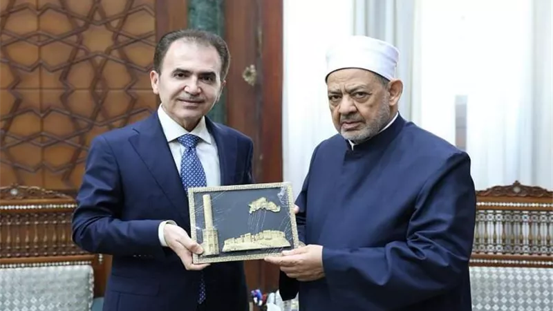 شيخ الأزهر يستقبل وزير الأوقاف والشؤون الدينية في كوردستان 