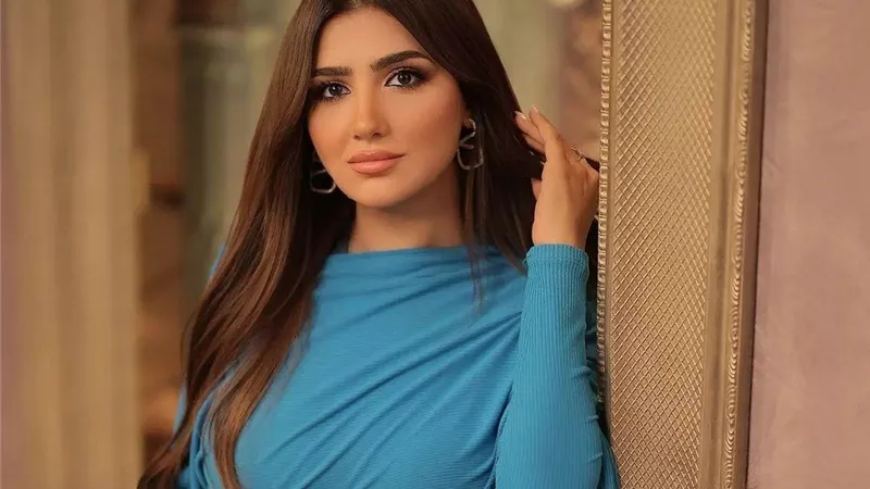 بعد إصابتها في موقع التصوير.. مي عمر تطمئن جمهورها على حالتها