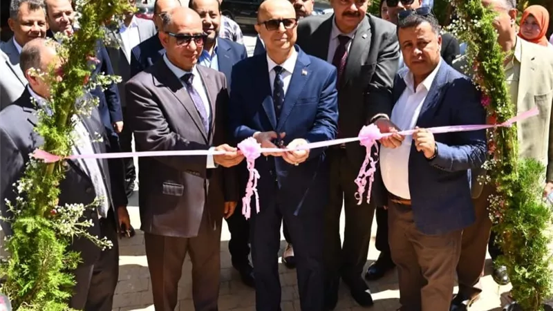 رئيس جامعة أسيوط يفتتح المرحلة الثانية من الحديقة النباتية المفتوحة 