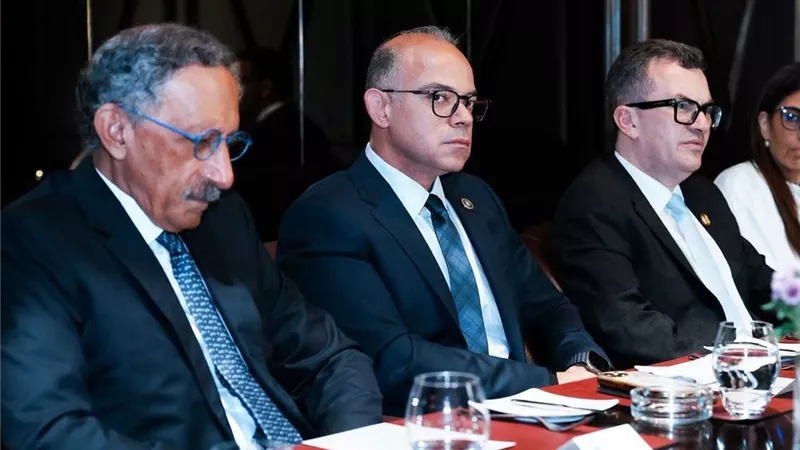 وزير الاستثمار يكشف تفاصيل خطة تقليل البيروقراطية وخفض تكلفة الاستثمار