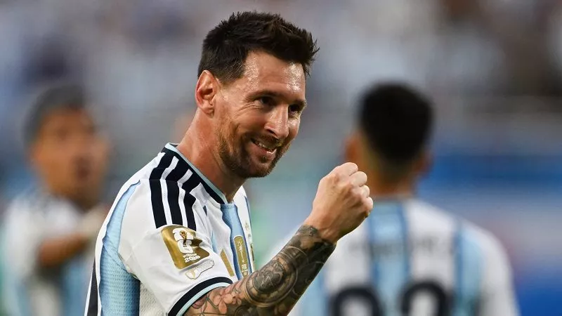 ميسي يواصل تحطيم المستحيل.. رقم تاريخي جديد في كأس العالم