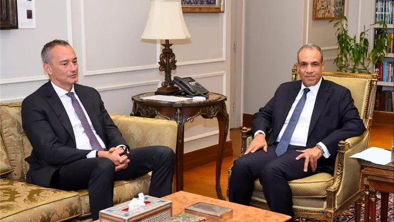 وزير الخارجية يؤكد لملادينوف ضرورة تنفيذ المرحلة الأولى من خطة غزة 