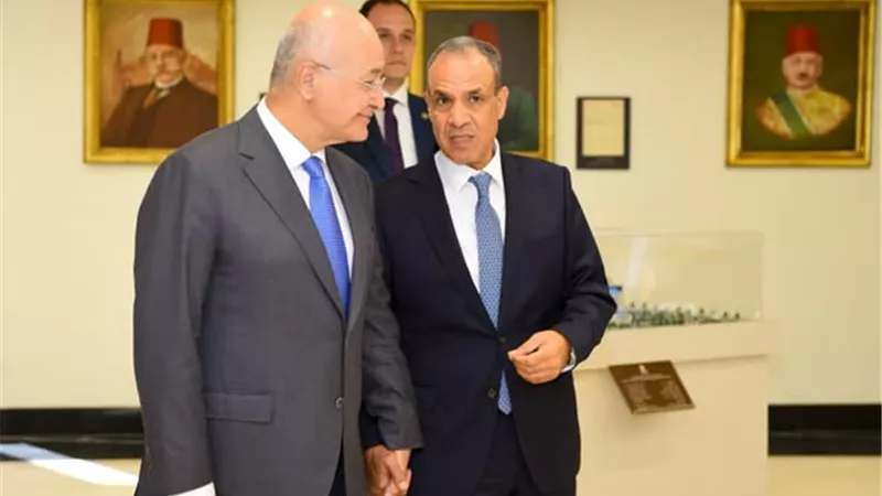 عبدالعاطي يستعرض أعباء مصر جراء استضافة أعداد كبيرة من اللاجئين
