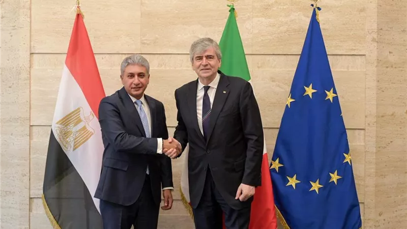 وزير السياحة يبحث مع نظيره الإيطالي سبل التعاون