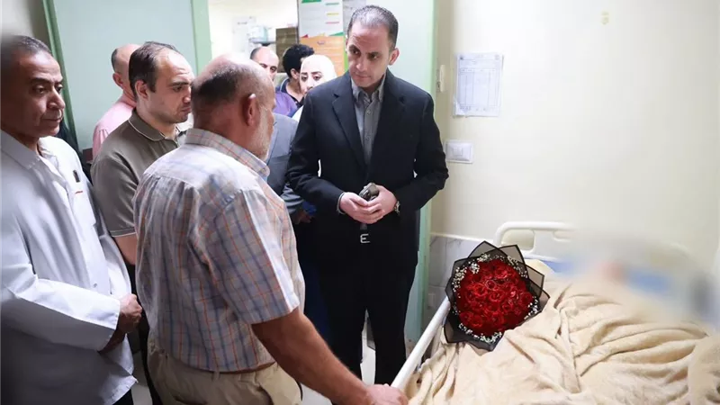 «وزير الصحة» يتابع حالة طبيبة الأسنان المعتدى عليها ويوجه بدعمها