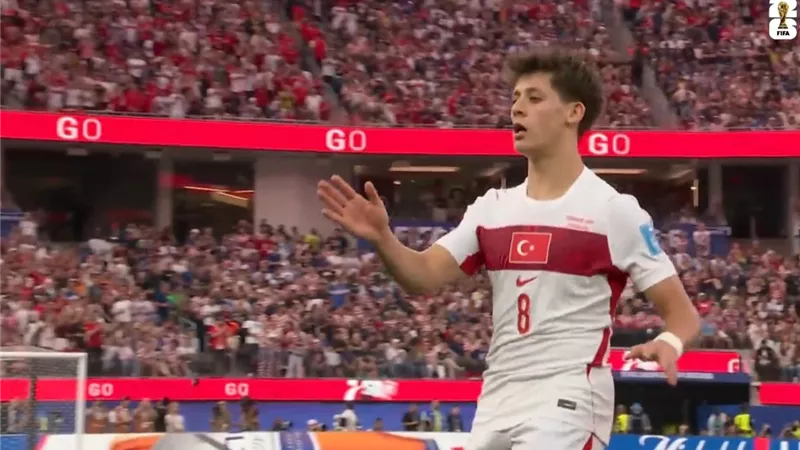 تركيا تنهي الشوط الأول متقدمة 2-1 على أمريكا في كأس العالم 2026