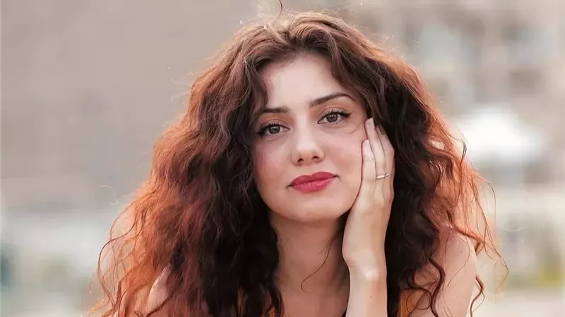 لقد استيقظت البريئة.. جيهان الشماشرجي تسدل الستار على أزمة السرقة بالإكراه