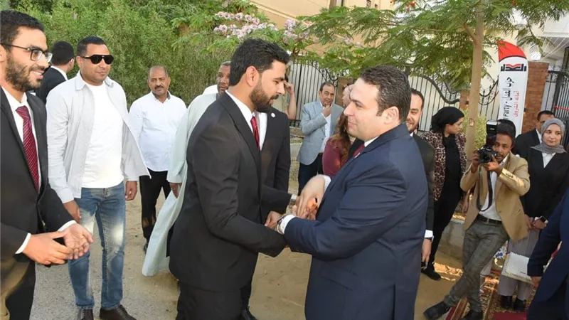 بحضور رئيس الحزب والأمين العام..
