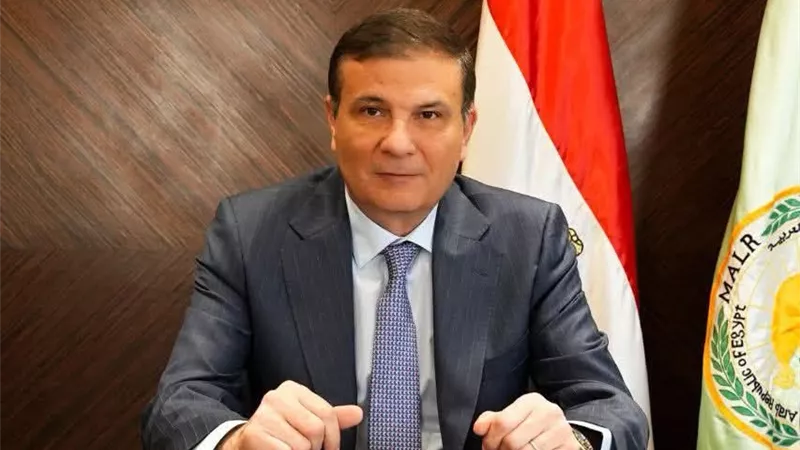 الزراعة: توزيع 5.8 مليون شكارة أسمدة وضخ يومي يصل لـ 120 ألف بالمحافظات